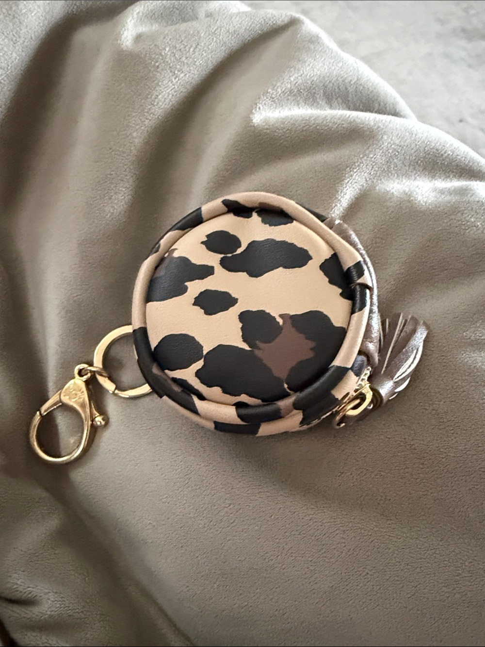Itzy ritzy paci holder